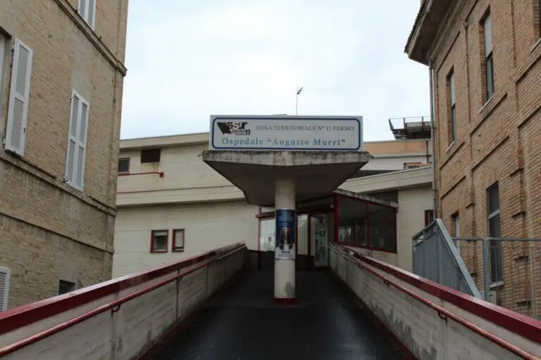 Ospedale Murri, ascensore di nuovo in funzione da questa mattina