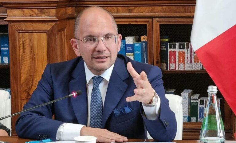 Ricostruzione Marche, nel fermano 14 interventi. Castelli: “Lavoro di squadra con Regione, Usr e Comuni”