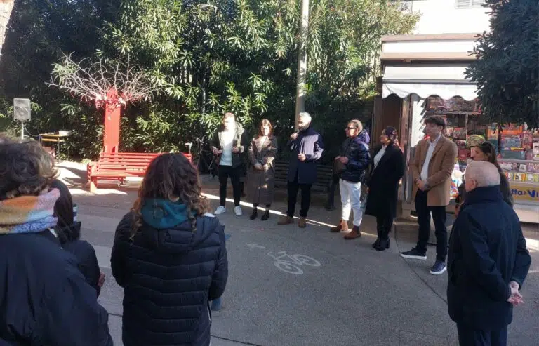 “Giornata contro la violenza sulle donne”, cerimonia in via Cavallotti. Vesprini ai giovani: «Occhio ai social»