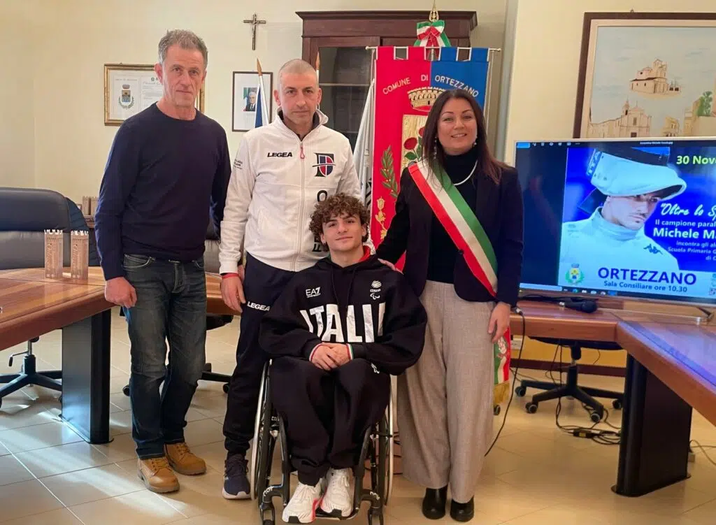 “Oltre lo sport”: il campione paralimpico Michele Massa incanta i bambini della scuola primaria Carboni