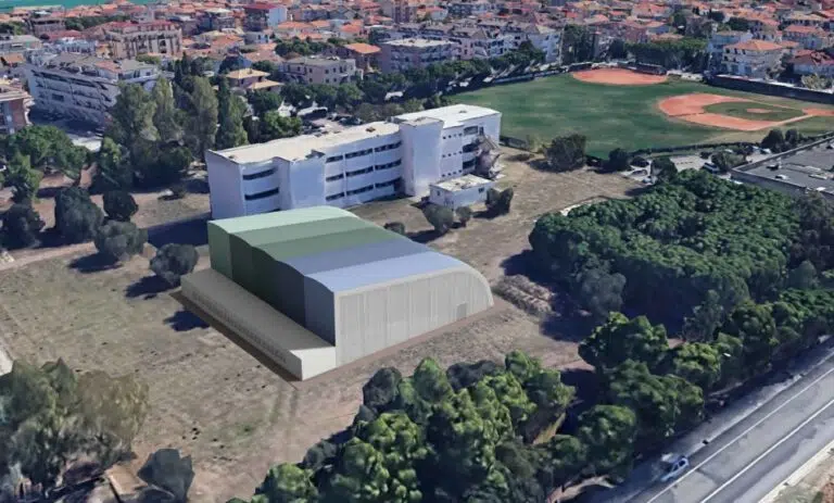 Una tensostruttura per l’attività sportiva degli alunni della Marconi: approvato il progetto