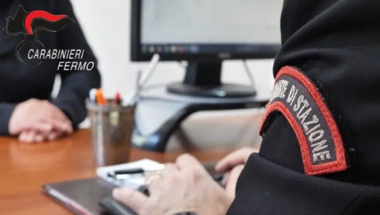 Vendite online fasulle e finti familiari in difficoltà: denunciate per truffa cinque persone nel Fermano
