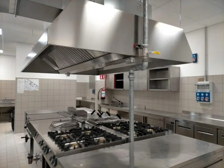 Ospedale Amandola, installata la cucina. Ora il trasferimento degli ambulatori veterinari
