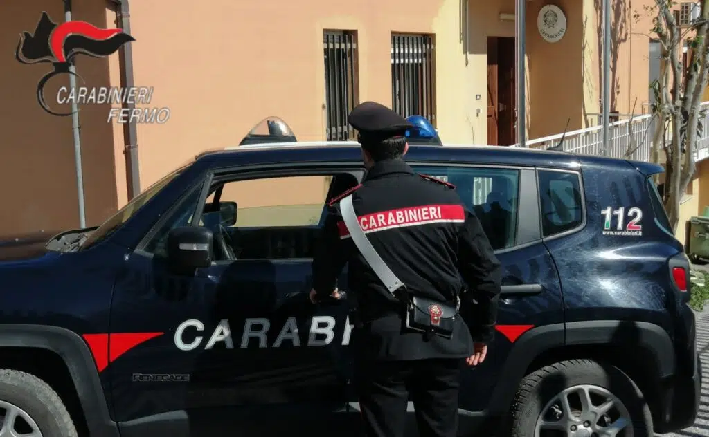 Furti nelle abitazioni e nelle attività commerciali: sei le persone denunciate