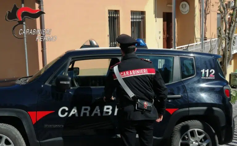 Furti nelle abitazioni e nelle attività commerciali: sei le persone denunciate