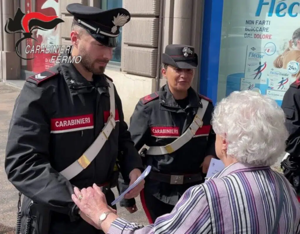 Si finge amico di suo nipote e le sottrae soldi e gioielli: truffata un’anziana a Montegiorgio