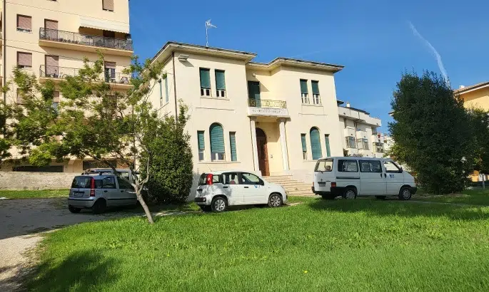 Iniziati i lavori all’ex casa pronto soccorso: ospiterà appartamenti per persone con disabilità