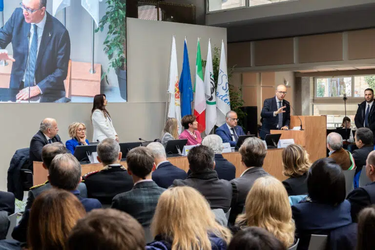 Il ministro Valditara a Fermo per inaugurare i locali nell’ex mercato coperto dell’Its Smart Academy