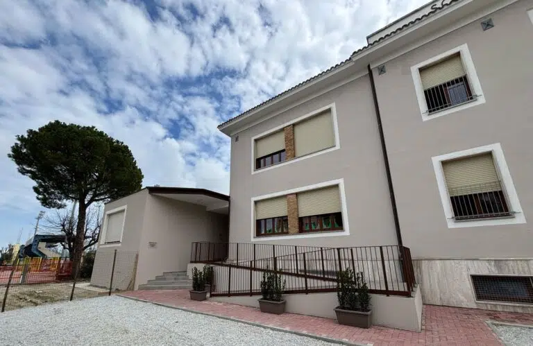 Fermo: consegnati i lavori per realizzare la soprelevazione alla primaria “Don Dino Mancini”