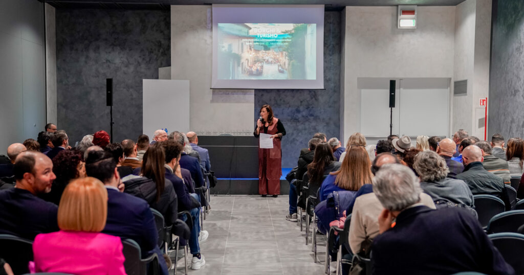 Visibilità Internazionale per 11 borghi del fermano, On. Latini: «Presto una proposta di legge per valorizzare i borghi storici»