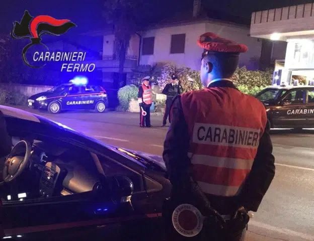 Forzano un’auto a Montegranaro: due denunce. Nei guai anche un egiziano in possesso di una tronchesi