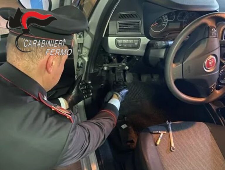 Arrestato 50enne per spaccio di droga: sequestrati oltre 45 grammi di cocaina e hashish