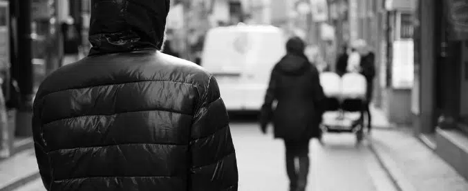 Insulti e lettere minatorie, minacce di morte e poi l’aggressione: arrestato stalker