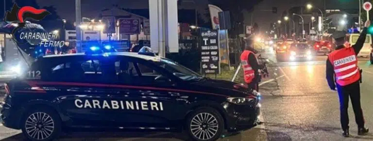 Controlli stradali: donna sorpresa con cocaina e senza patente, uomo denunciato per guida con patente revocata