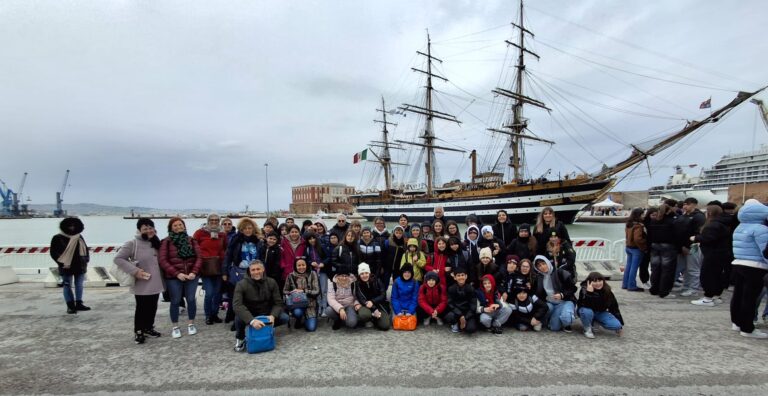 Un giorno a bordo della storia: gli alunni della primaria di Amandola in visita sulla Nave Sсuola “Amerigo Vespuссi”