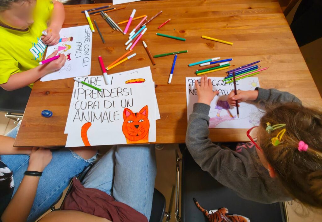 Montefortino, successo per “Favole in Scena”: lettura e creatività contro l’isolamento digitale