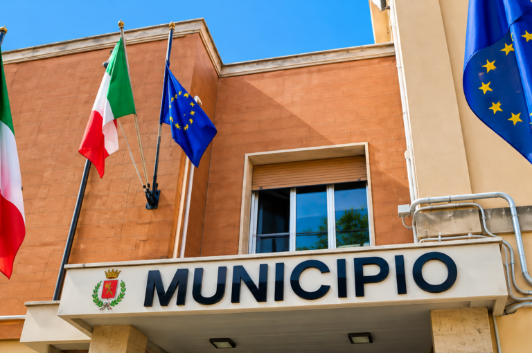 Gestire le tensioni e intervenire in sicurezza: al via l&rsquo;addestramento della polizia locale
