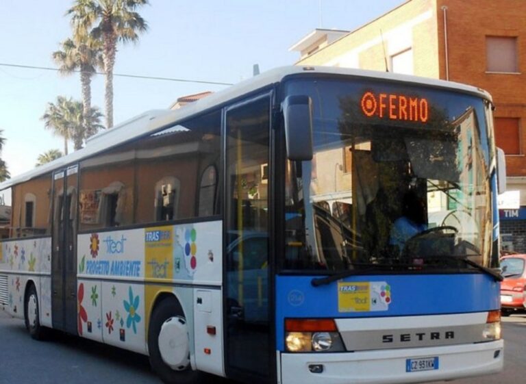 Settimana corta e trasporti scolastici, il Pd di Fermo: «Il sindaco assuma la guida del tavolo»